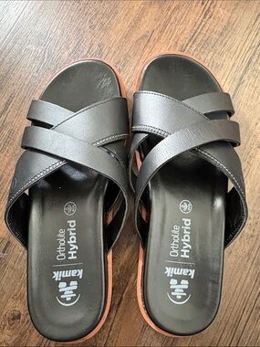 NWT KAMIK Orthlite Hybrid Sadie Slides Sz 9 - fits more like a 9.5